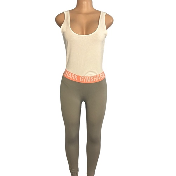 3/$30 🍂 Gymshark Light Grey Full Length Leggings - Picture 1 of 8